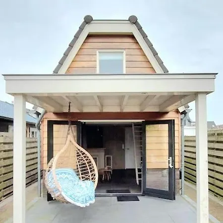 Holiday home Trendy Carpe Diem Met Eigen Tuin