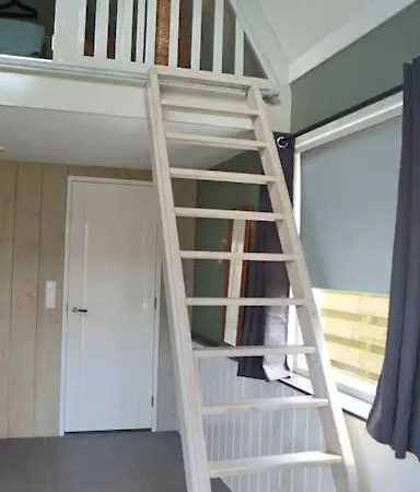 Holiday home Trendy Carpe Diem Met Eigen Tuin *